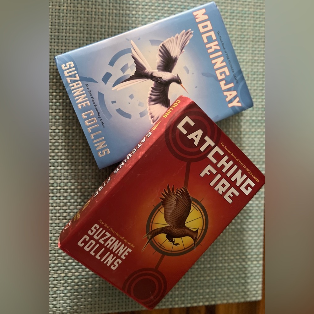 Books ~ Catching Fire and Mockingjay Books by Suzanne Collins